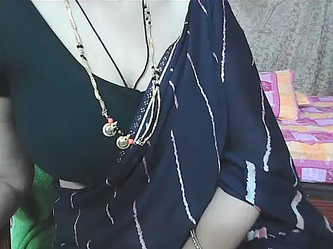 Snapshot of sunitha-3 chatting on September 27, 6:07 am sunitha-3 online show from September 27, 6:07 am