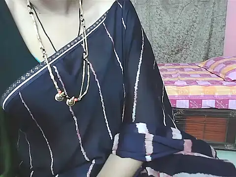 Snapshot of sunitha-3 chatting on September 27, 6:13 pm sunitha-3 online show from September 27, 6:13 pm