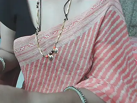 Snapshot of sunitha-3 chatting on October 10, 4:39 pm sunitha-3 online show from October 10, 4:39 pm