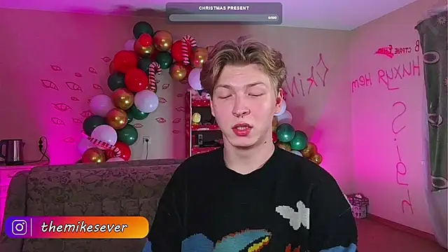 Snapshot of TheMikeSever chatting on December 23, 4:39 pm TheMikeSever online show from December 23, 4:39 pm