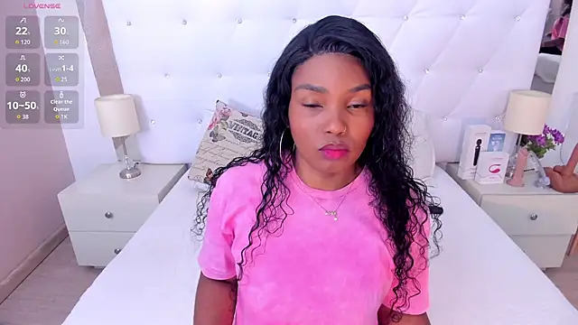 Isla Scott online show from October 7, 11:18 am