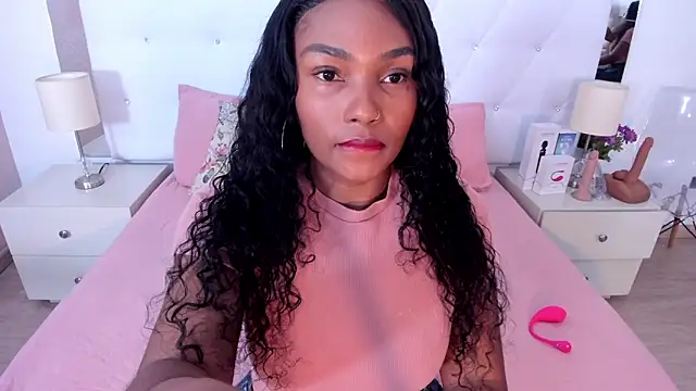 Isla Scott online show from October 8, 11:19 am