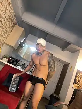 Snapshot of Dominiofit chatting on October 30, 12:45 am Dominiofit online show from October 30, 12:45 am