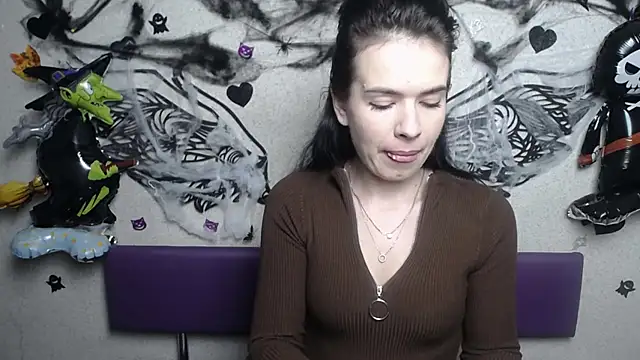 JasmineKouch online show from November 8, 6:35 am