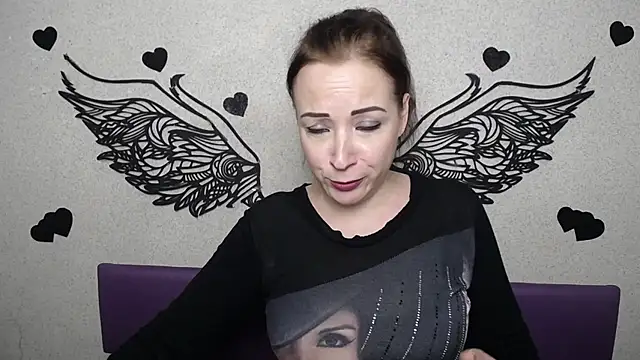 ElizabethSho online show from March 15, 6:30 am