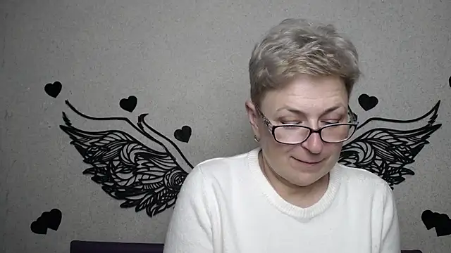 EmiliaGree online show from March 21, 6:00 pm