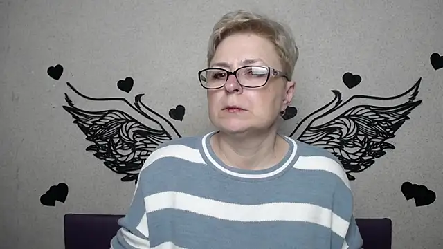 EmiliaGree online show from March 25, 6:03 pm