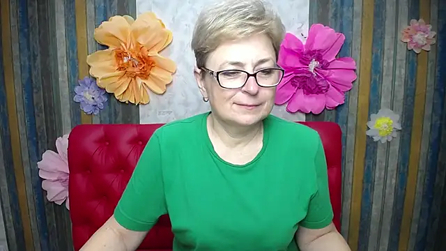 EmiliaGree online show from May 10, 5:07 pm