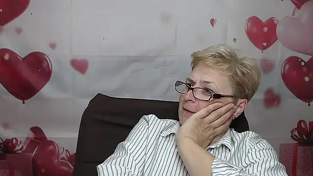 EmiliaGree online show from July 4, 5:19 pm