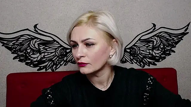 OliviaHorst online show from December 4, 6:11 am