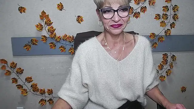 EllaBonito online show from December 8, 9:24 am