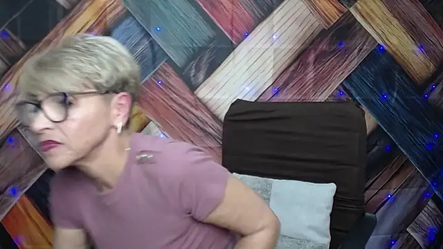 EllaBonito online show from October 6, 11:51 am