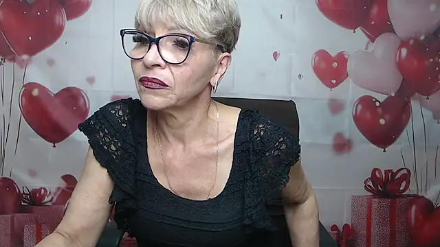 EllaBonito online show from May 19, 5:47 am