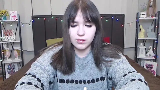 LauraHlot online show from January 29, 7:00 pm