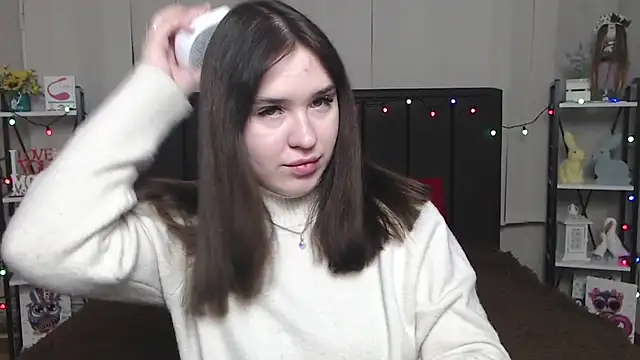 LauraHlot online show from February 1, 1:02 am