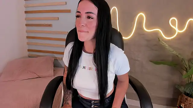 Snapshot of Sofia__rivera chatting on December 19, 8:13 pm Sofia rivera online show from December 19, 8:13 pm