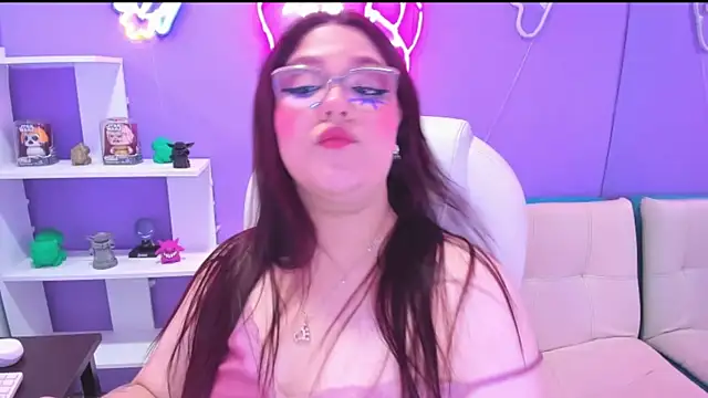 Camiila Osorio online show from September 24, 7:39 pm