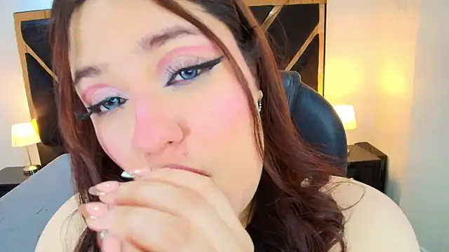 Camiila Osorio online show from May 7, 7:19 pm