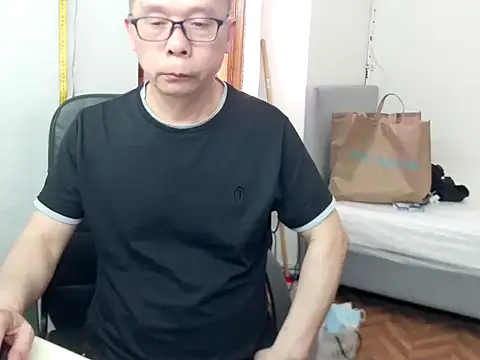 Snapshot of zwc147369 chatting on May 23, 12:42 pm zwc147369 online show from May 23, 12:42 pm