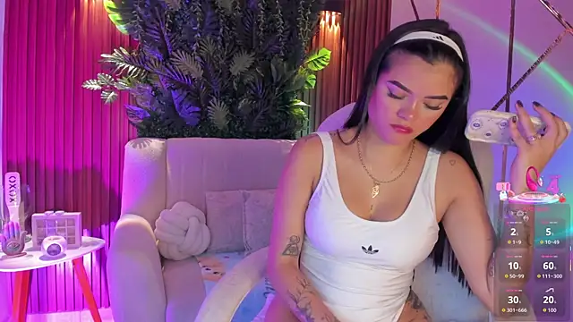 foxxxmegan online show from November 19, 6:08 pm