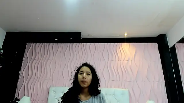 Snapshot of SofiSinfull chatting on February 11, 1:09 pm SofiSinfull online show from February 11, 1:09 pm