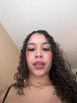 Snapshot of MarieLeon chatting on May 16, 8:07 pm MarieLeon online show from May 16, 8:07 pm
