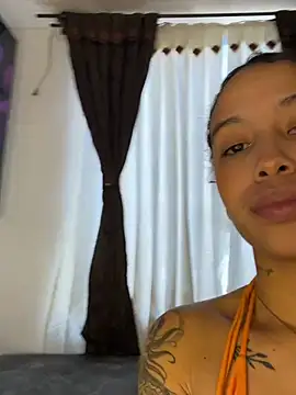 Snapshot of MarieLeon chatting on June 23, 7:23 pm MarieLeon online show from June 23, 7:23 pm