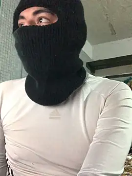 Snapshot of crisito- chatting on December 28, 3:26 am crisito- online show from December 28, 3:26 am