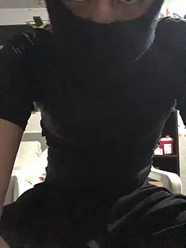 Snapshot of crisito- chatting on January 21, 11:03 am crisito- online show from January 21, 11:03 am