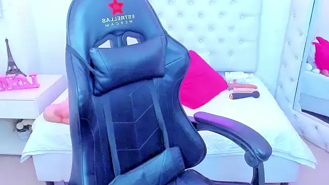 silvana  miller online show from February 4, 7:00 pm