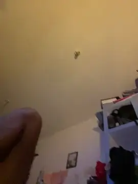 Snapshot of CrazyApachw chatting on March 11, 8:09 am CrazyApachw online show from March 11, 8:09 am