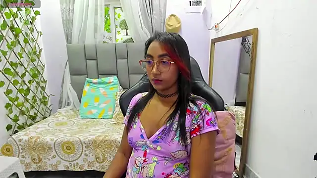 Snapshot of MurphyAngelina chatting on October 1, 3:12 am MurphyAngelina online show from October 1, 3:12 am