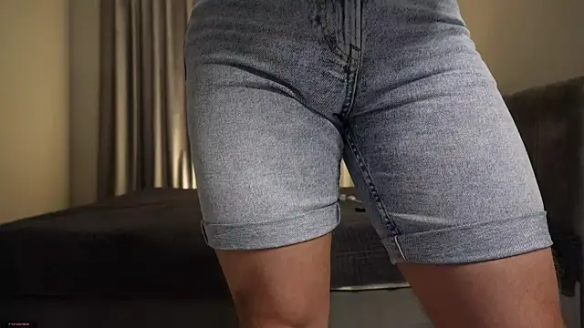 Nik Sharp online show from May 19, 4:24 pm