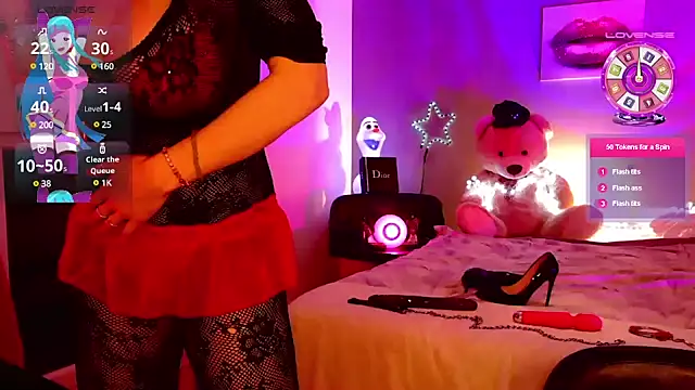 Snapshot of Stripgirl31 chatting on February 17, 10:25 pm Stripgirl31 online show from February 17, 10:25 pm