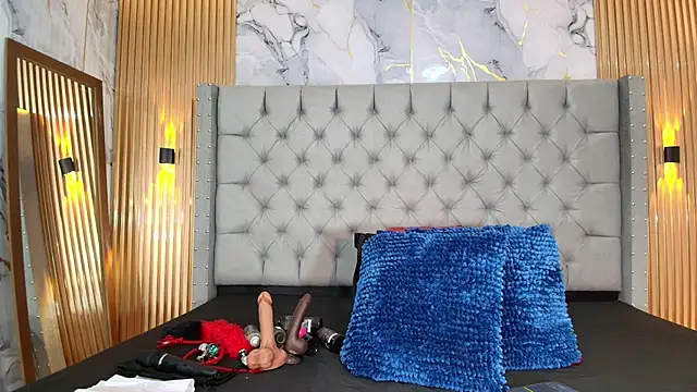 La indiia online show from September 17, 9:27 pm