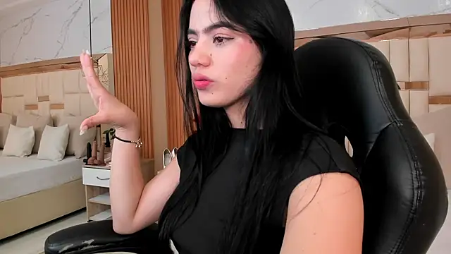 ariel jonees online show from October 2, 10:17 pm