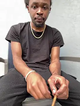 Snapshot of MobyDxck chatting on December 15, 6:04 pm MobyDxck online show from December 15, 6:04 pm