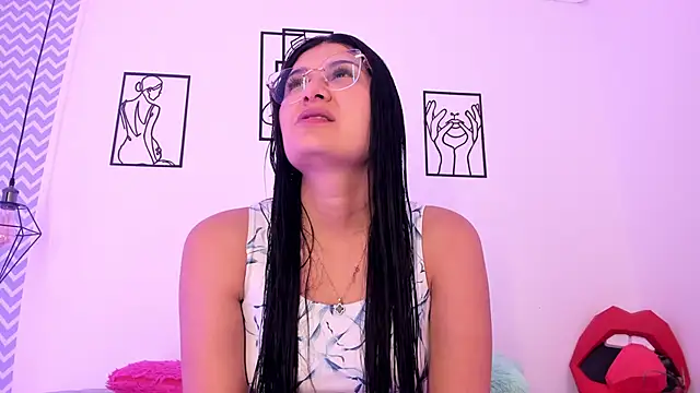 cloehonney online show from October 8, 8:06 pm