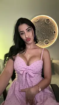 Snapshot of SarahhSmitth1 chatting on February 14, 9:22 pm SarahhSmitth1 online show from February 14, 9:22 pm