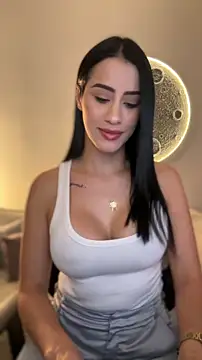 Snapshot of SarahhSmitth1 chatting on February 16, 9:00 pm SarahhSmitth1 online show from February 16, 9:00 pm