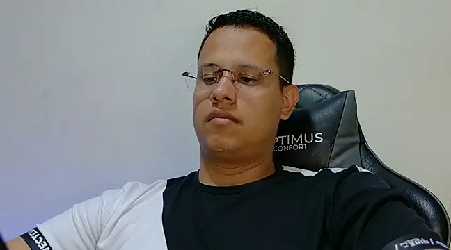 Snapshot of LiamVidal chatting on January 14, 7:32 pm LiamVidal online show from January 14, 7:32 pm