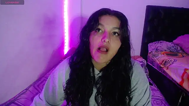 Laurenkenner  online show from September 10, 7:14 pm