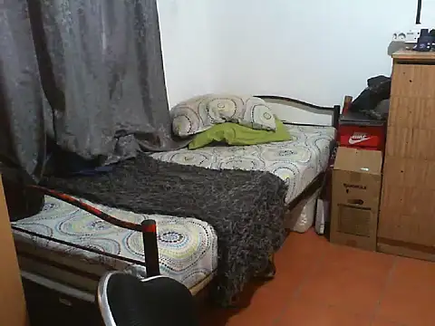 Snapshot of 29YOURZ_28_ chatting on October 1, 8:53 am 29YOURZ 28 online show from October 1, 8:53 am