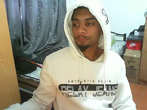 Snapshot of 29YOURZ_28_ chatting on October 6, 8:34 am 29YOURZ 28 online show from October 6, 8:34 am