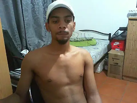 Snapshot of 29YOURZ_28_ chatting on October 13, 3:56 pm 29YOURZ 28 online show from October 13, 3:56 pm