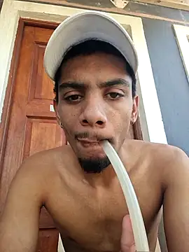 Snapshot of 29YOURZ_28_ chatting on October 22, 8:58 am 29YOURZ 28 online show from October 22, 8:58 am