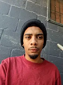 Snapshot of 29YOURZ_28_ chatting on October 24, 9:28 am 29YOURZ 28 online show from October 24, 9:28 am