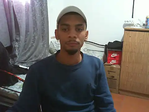 Snapshot of 29YOURZ_28_ chatting on October 31, 2:51 pm 29YOURZ 28 online show from October 31, 2:51 pm