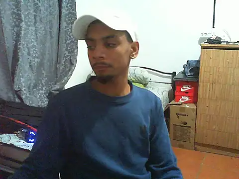 Snapshot of 29YOURZ_28_ chatting on November 5, 9:48 pm 29YOURZ 28 online show from November 5, 9:48 pm
