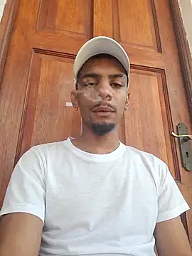 Snapshot of 29YOURZ_28_ chatting on November 7, 10:04 am 29YOURZ 28 online show from November 7, 10:04 am